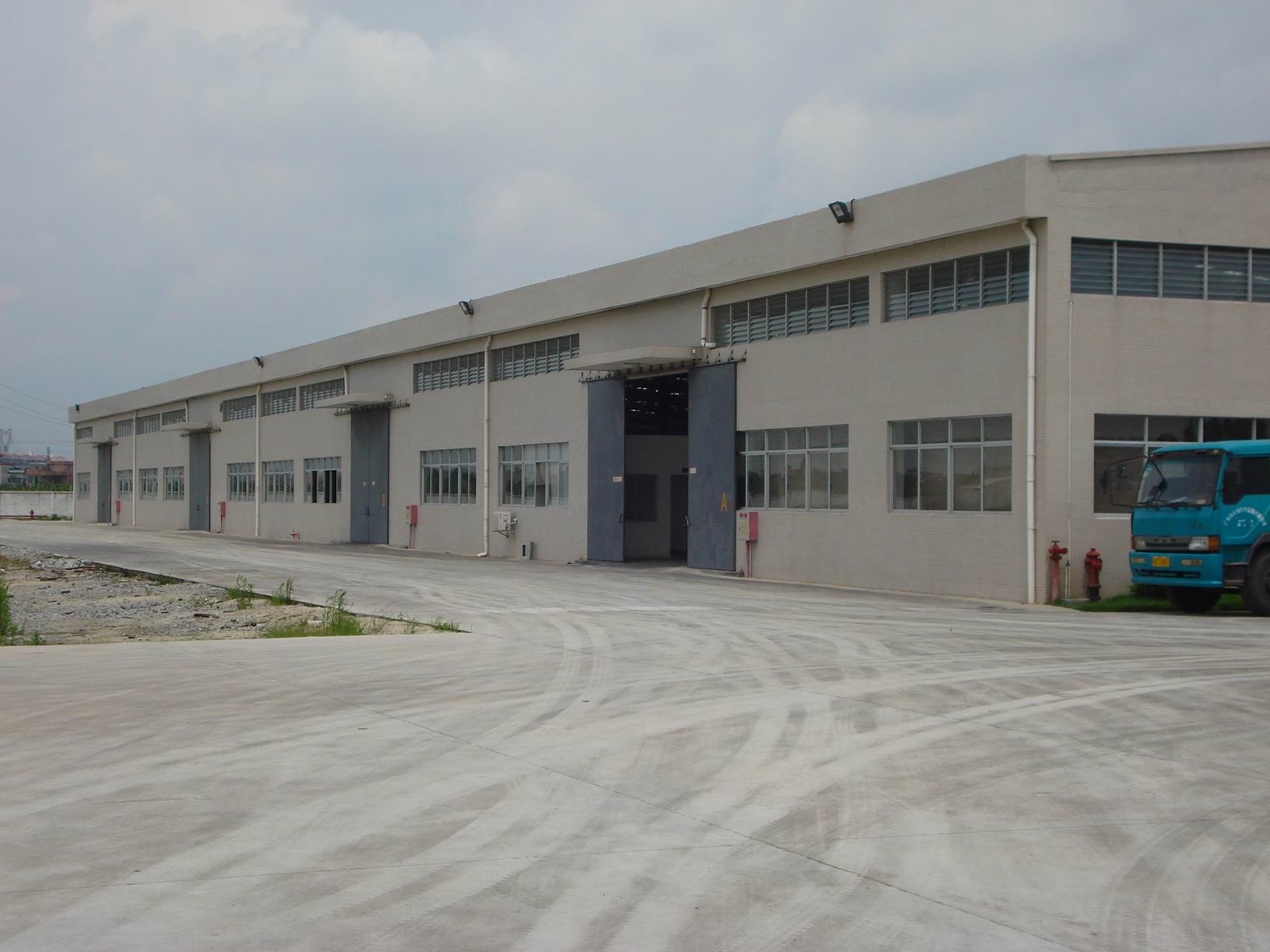 东莞石排镇独院单一层钢构厂房4500平方出租