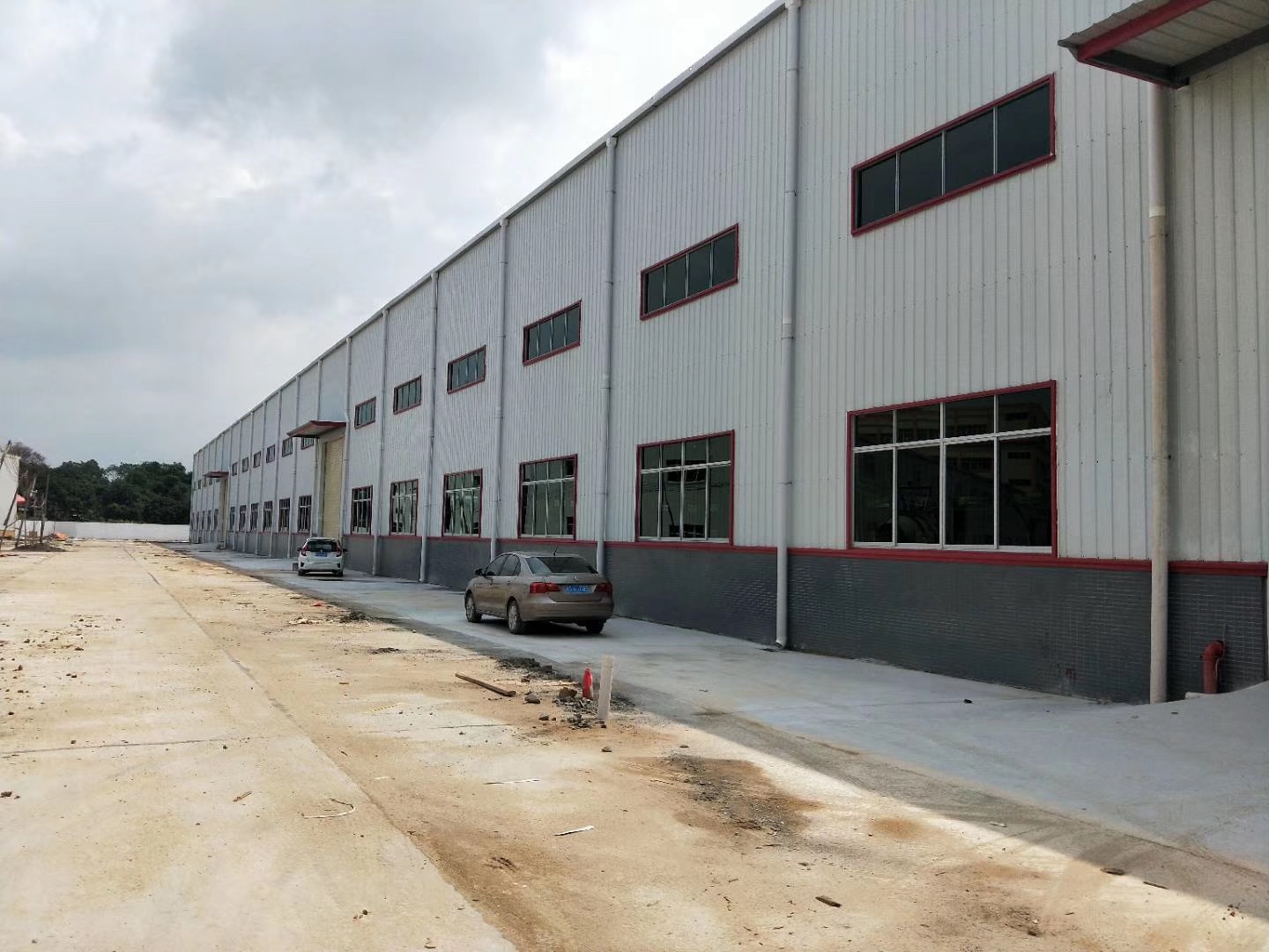 东莞寮步新出红本厂房独院单一层钢结构厂房7600平方厂房出租